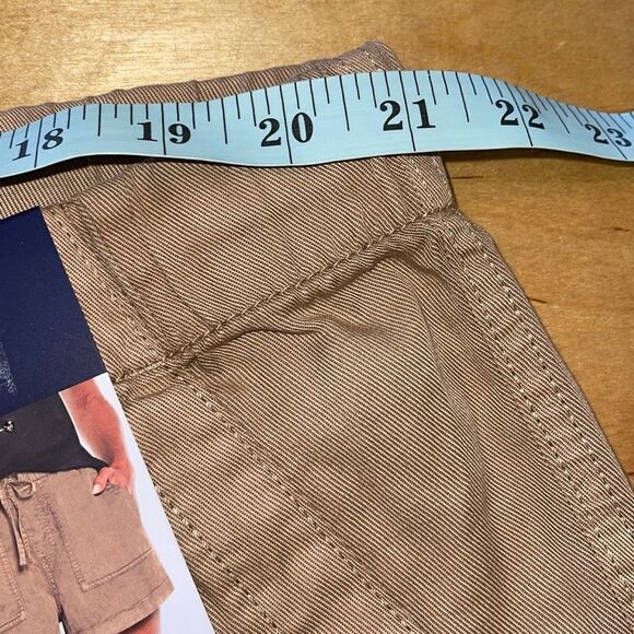Gap Womens Tencel Cuffed Shorts Size XXL Drawstring Waist Pocket Lyocell Tan - Picture 7 of 8